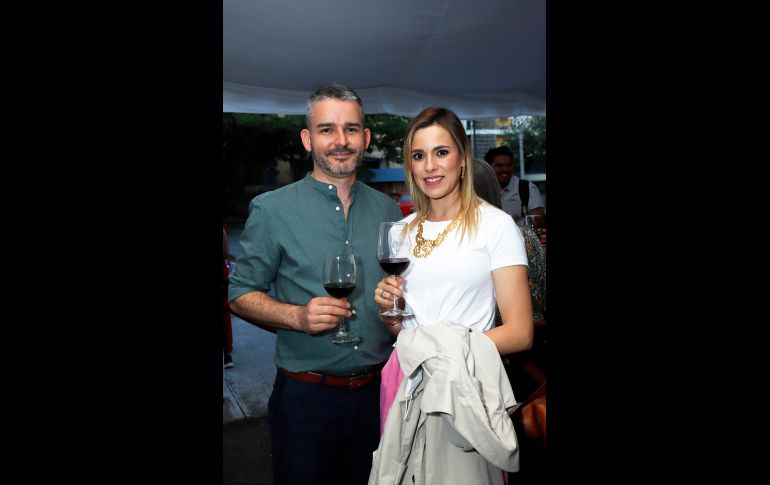 Luis Andalón y Beatriz Ochoa. GENTE BIEN JALISCO/Claudio Jimeno