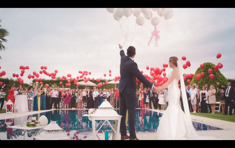 Si vas a asistir próximamente a una boda, evita cometer alguno de estos errores. UNSPLASH/Alvaro CV