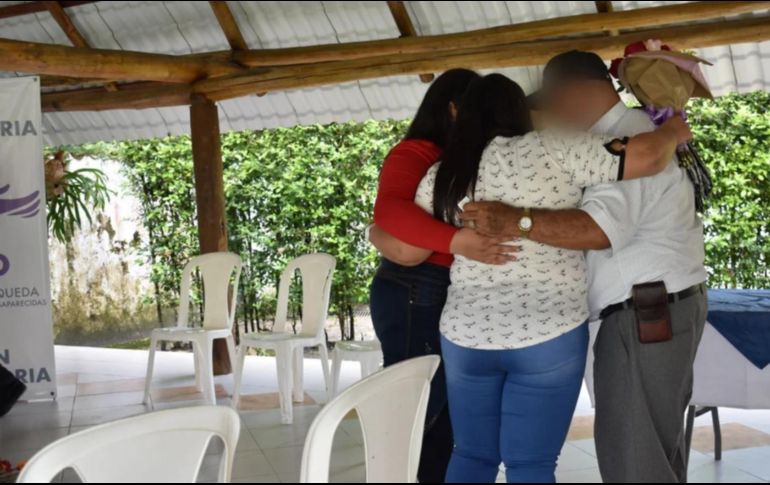 El reencuentro entre Andrea y su familia estuvo lleno de lágrimas, abrazos y besos cargados de recuerdos y nostalgia, luego de permanecer alejados por más de 23 años. ESPECIAL