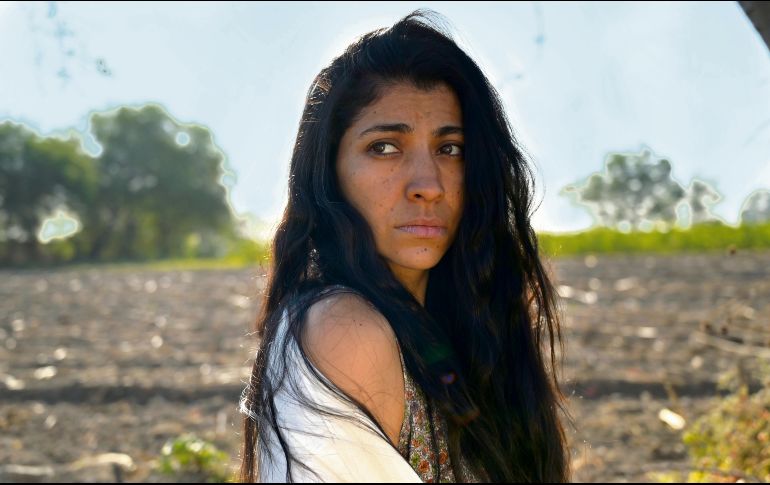 La actriz encarna a “Malena”, una mujer que busca con desesperación a su esposo desaparecido. CORTESÍA