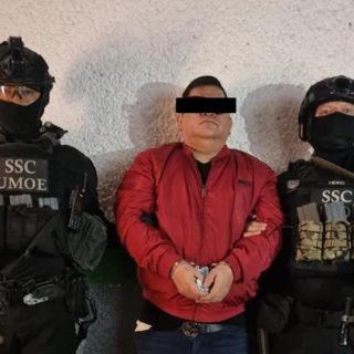 Tras captura del capo "La Vaca", realizan quema de vehículos en Colima