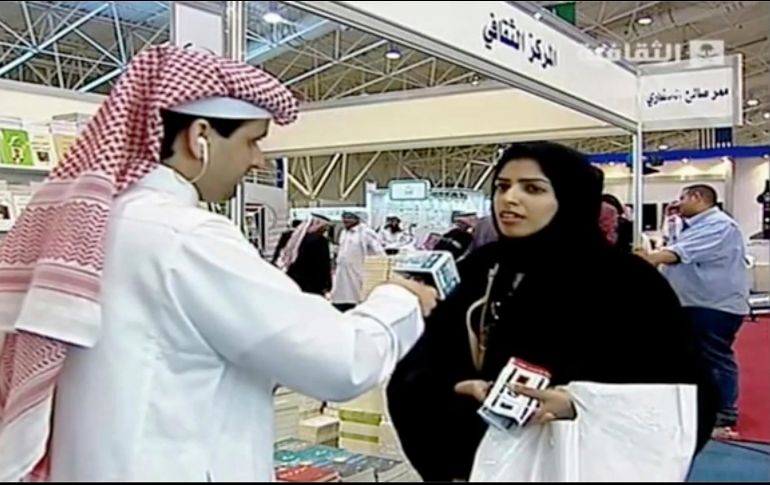 Salma al-Shehab era candidata a un doctorado en la Universidad de Leeds en el Reino Unido y fue detenida en enero de 2021 tras regresar a Arabia Saudita para pasar unas vacaciones. AP / ESPECIAL