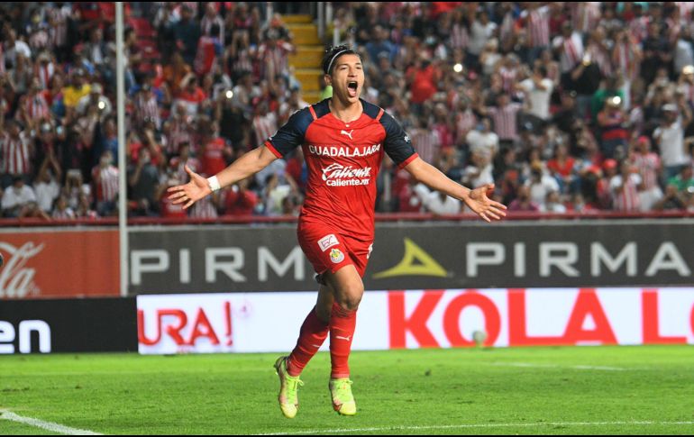 Ángel Zaldívar marcó doblete en la victoria del Rebaño esta noche ante Necaxa. IMAGO7