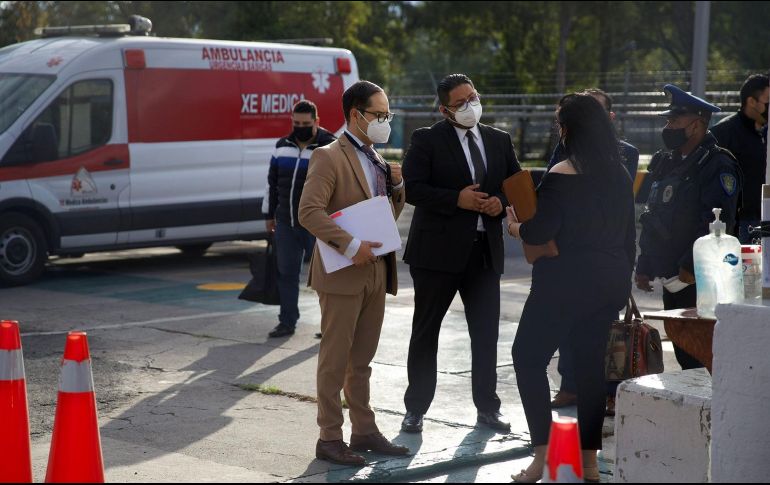 Abogados de la fiscalía entran al Reclusorio Norte previo a la audiencia del exprocurador, Murillo Karam. SUN / G. Espinosa
