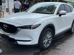 El vehículo robado al magistrado Armando García Estrada es una camioneta Mazda CX5 color blanco modelo 2021.