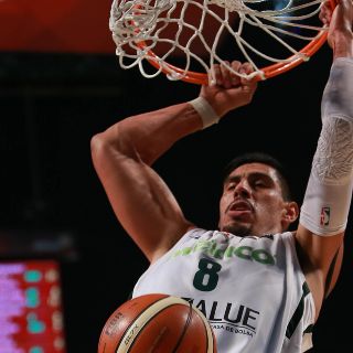 Se va la leyenda viviente, Gustavo Ayón