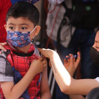 En una semana, suman 14 defunciones por COVID; exhortan a vacunar a niños