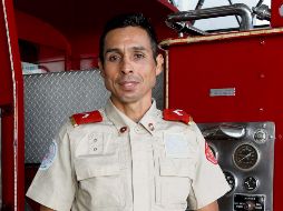 Oficial Agustín Herrera Barrios. Ayer se celebró el Día Nacional del Bombero. EL INFOMADOR/A. Camacho