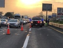 El conductor del vehículo pesado que impactó a los motociclistas escapó del lugar. ESPECIAL /
