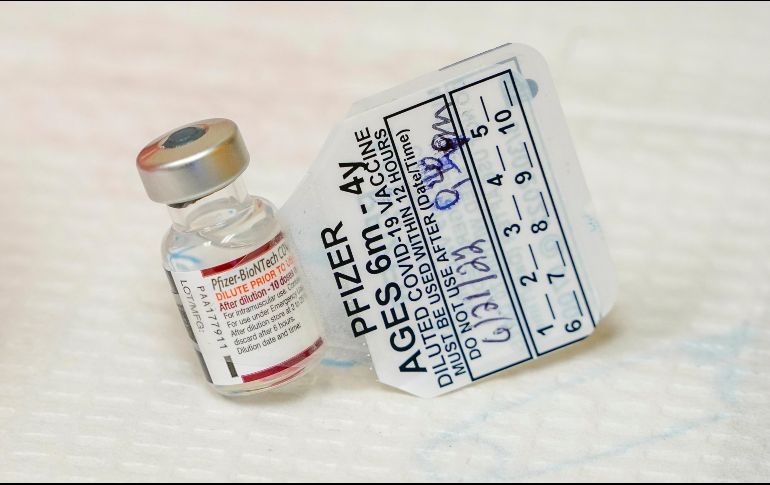 La nueva actualización analizó los diagnósticos de COVID-19 reportados entre marzo y junio en el estudio actual de Pfizer sobre la vacuna de tres dosis. AP/M. Altaffer