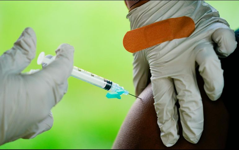 En las últimas cinco semanas, la mayor parte de los casos están presentes en los grupos de 18 a 29 años. AP/ARCHIVO