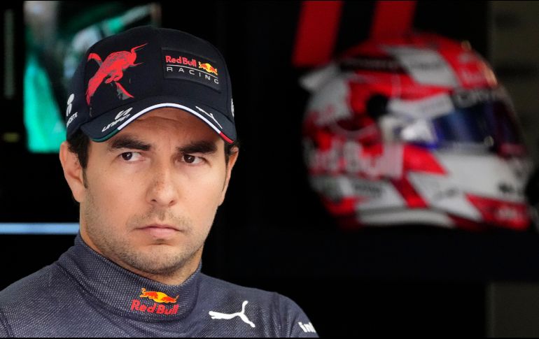 El mexicano es tercero en el campeonato de pilotos, pero también el tercero con más penalizaciones. AP / ARCHIVO