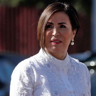 Rosario Robles acude a firmar y entrega su pasaporte a la FGR
