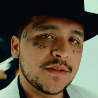 Estos artistas se tatuaron por amor y terminaron arrepentidos