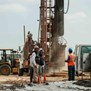 "Politiquería", pedir renuncia de Laura Velázquez: López Obrador