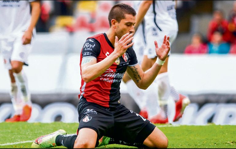 La zaga encabezada por el capitán Martín Nervo ha estado muy por debajo del nivel al que acostumbró el último año. IMAGO7