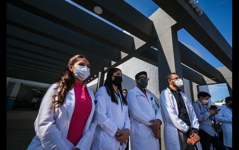 Durante la inauguración del Hospital Regional de Puerto Vallarta. ESPECIAL