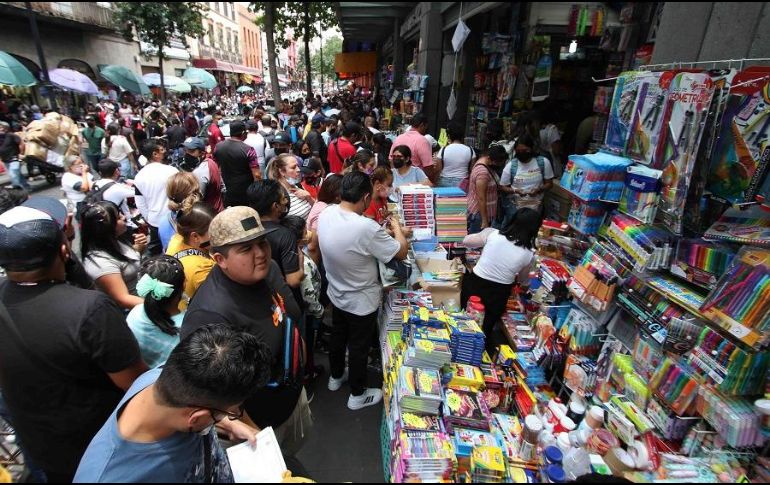 El regreso a clases puede ser una temporada difícil para los padres de familia, por lo que recurrir al empeño es una actividad regular. SUN/C. Mejía