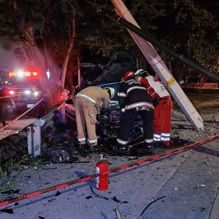 Aparatoso choque en López Mateos y Periférico deja una persona muerta