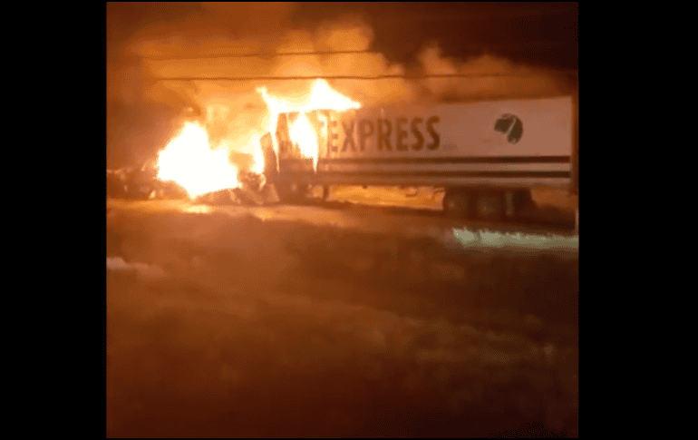 Tras los bloqueos en diversos puntos carreteros de Zacatecas y la violencia generada por el crimen organizado, la UAZ determina, de último momento, suspender las clases presenciales este lunes. TWITTER / @pacoelizondo_1