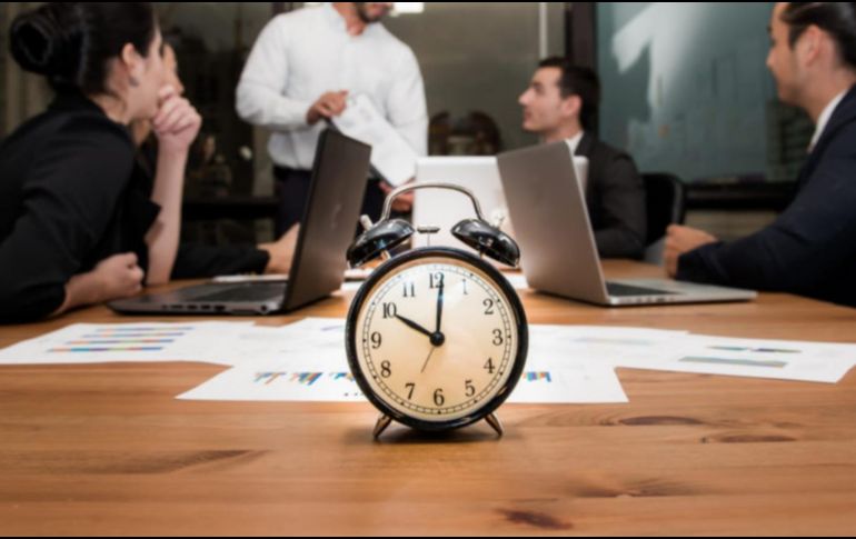 Existen empresas de otros países que han conseguido recortar su semana laboral. ESPECIAL