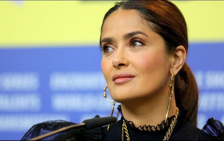Salma Hayek  ha logrado romper estereotipos a través de su arduo trabajo como actriz, productora, empresaria y activista. EFE/ARCHIVO