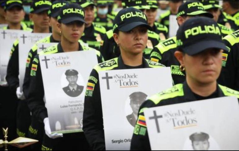 Ocho elementos de la policía de Colombia fueron asesinados en la zona de Huila. Foto: Mauricio Moreno/ @mauriciomorenofoto