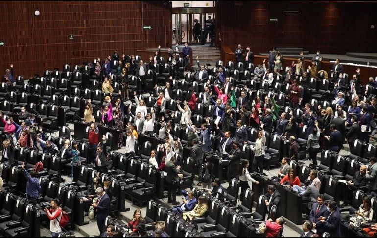 Hubo algunos diputados morenistas que votaron en contra, se abstuvieron e incluso faltaron a la sesión. SUN/G. Espinosa