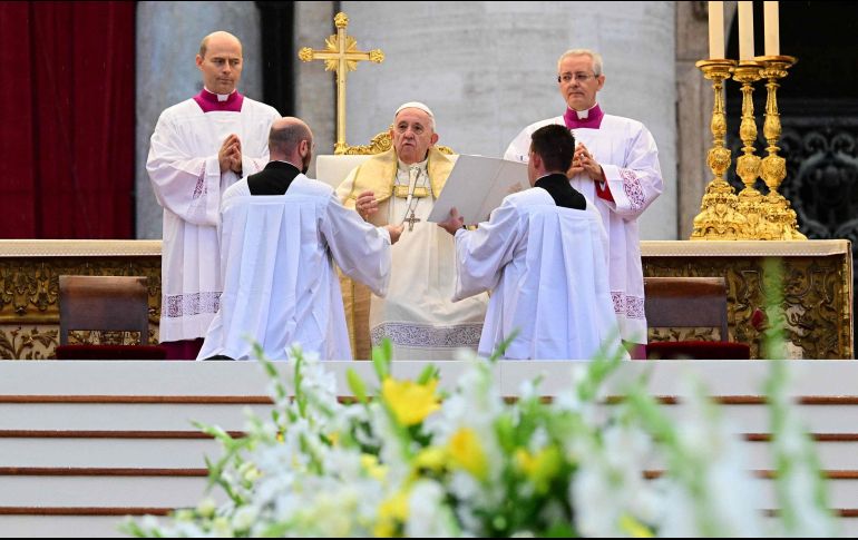 Francisco decidió revocar todos los altos cargos, disolver el actual Consejo Soberano y constituir un Consejo Soberano provisional. AFP/V. Pinto