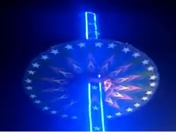 Tras este suceso también se logra captar que varias personas salen golpeadas, mientras que otras más que estaban en los alrededores salen corriendo. ESPECIAL