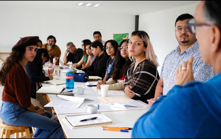 En las sesiones de estudio, hubo momentos de discusión y práctica, en los cuales se leyeron autores mexicanos y latinoamericanos vivos, así como autores de relevancia universal, ya fallecidos. CORTESÍA / Secretaría de Cultura
