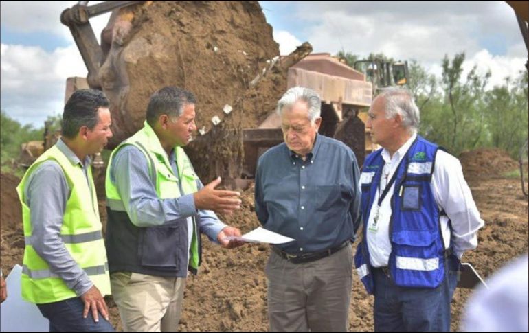 Manuel Bartlett dijo que no era momento de hablar de los contratos y las concesiones porque había llegado a hablar del rescate. TWITTER/@ManuelBartlett