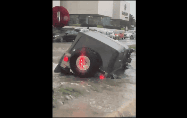 Hasta el momento, se desconocen las condiciones del conductor y si iba acompañado. TWITTER / @CCheneger