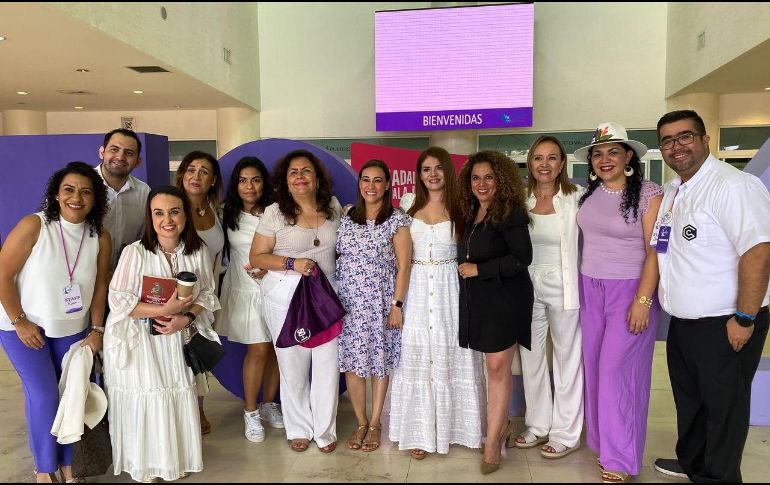 La Colectiva también se comprometió a buscar la integración social de mujeres indígenas, migrantes, desplazadas, refugiadas y afrodescendientes. FACEBOOK / @50mas1Mx