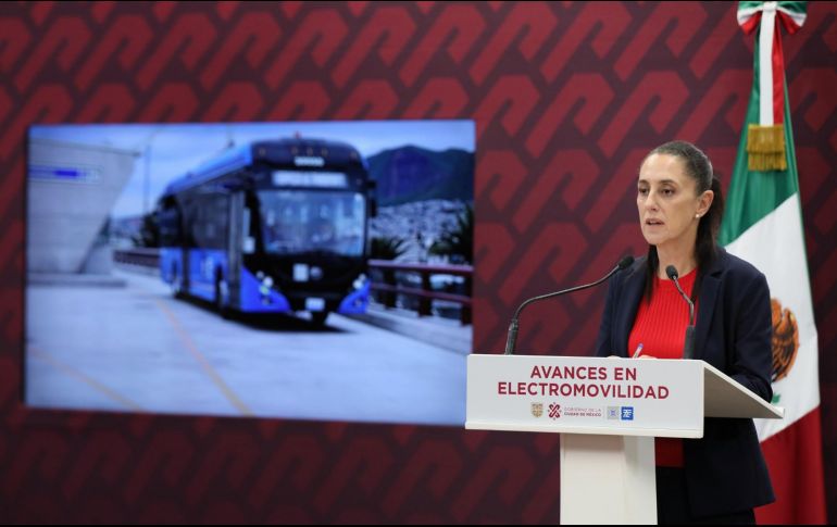 Sheinbaum aseguró que las nuevas unidades del trolebús generarán ahorros hasta del 25% en cuanto a los tiempos de desplazamiento para alrededor de 350 mil usuarios. ESPECIAL