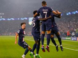 Kylian Mbappé acaparó los reflectores con un doblete. AP/T. CAMUS