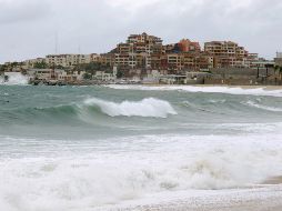 Fotografía del alto oleaje en playas de Los Cabos, Baja California, debido al huracán 