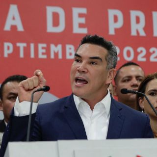 Moreno niega pacto con Gobierno federal para no ser desaforado