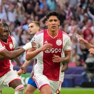 ¡Con sabor mexicano! Edson Álvarez anota en goleada del Ajax vs Rangers