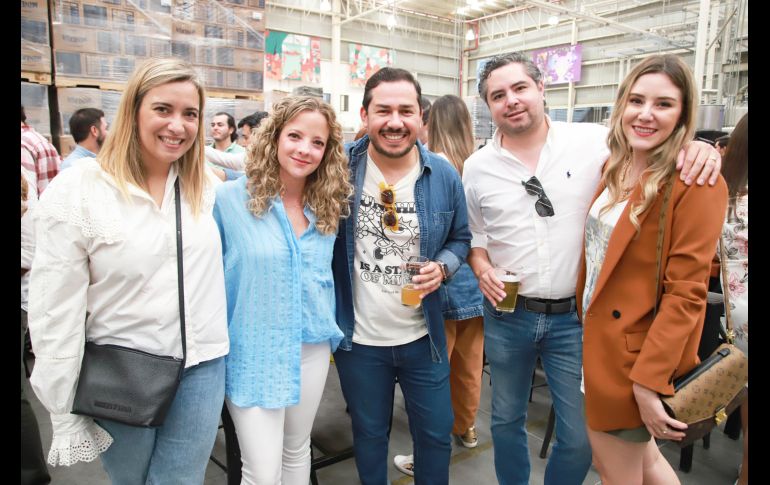 Elena González, Paty Robles, Daniel Villanueva, Abdel Yamuni y Lorena Villaseñor. GENTE BIEN JALISCO/Antonio Martínez
