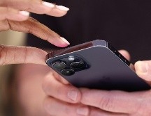 Tras el lanzamiento oficial de Apple se descubrió cuáles serían los precios para México los cuáles oscilan entre los 21 mil pesos hasta los 42 mil. AFP/J. SULLIVAN