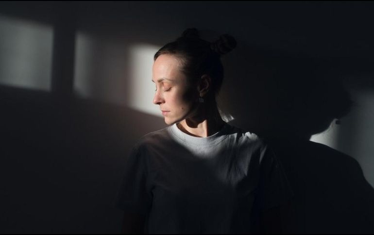 Los picos de irritabilidad o de pesimismo prolongado pueden ser un indicio de esta dolencia. GETTY IMAGES