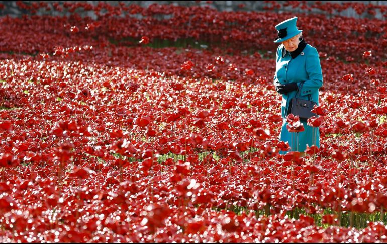 Variando entre el drama, la serie y la comedia, estas son las series y películas que le dieron problemas a la corona británica. AP/ARCHIVO