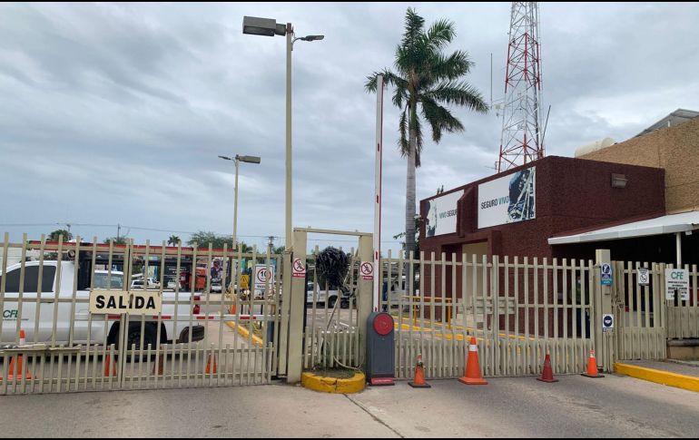 El ataque del martes fue inusual, porque hasta ahora los cárteles habían evitado perseguir a los empleados públicos que trabajan conectando carreteras o líneas eléctricas. SUN