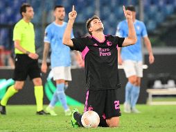 A pesar de que el mexicano tuvo un gran desempeño en lo particular, su equipo cayó contra el conjunto italiano con un marcador final de 4-2. AFP / V. Pinto