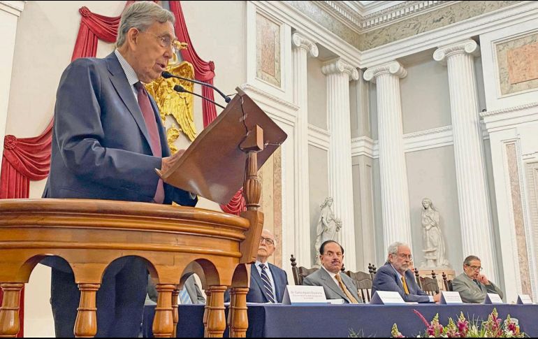 Cuauhtémoc Cárdenas Solórzano recibió un homenaje por parte de El Universal y la UNAM. EL UNIVERSAL