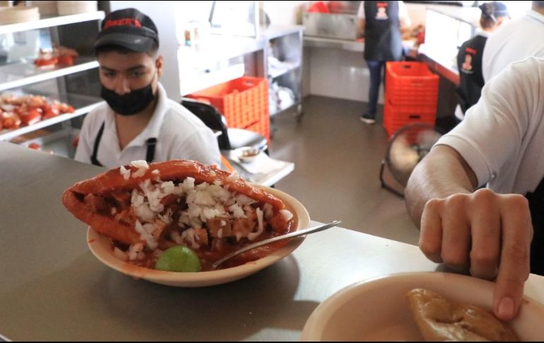 Serán más de 10 mil tortas ahogadas las que regalarán en Guadalajara este sábado 10 de septiembre. ESPECIAL