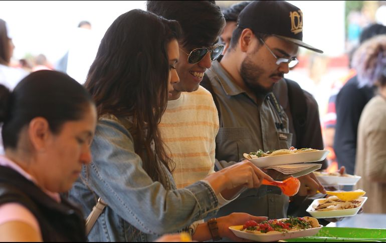 Los tacos de tripa y la torta de tamal, entre las 10 comidas callejeras peores del mundo, según una guía gastronómica. EL INFORMADOR