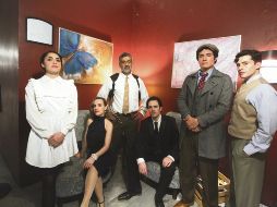 “Justina”, “Inspector Ramos”, “Gabriel San Román” y “Adolfo Camacho” (de pie); “Amparo Montenegro” y “Evelio” (sentados). EL INFORMADOR/ F. González