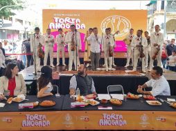 El Ayuntamiento tapatío declaró que el 10 de septiembre de cada año, cuando se conmemore el día municipal de la torta ahogada. ESPECIAL